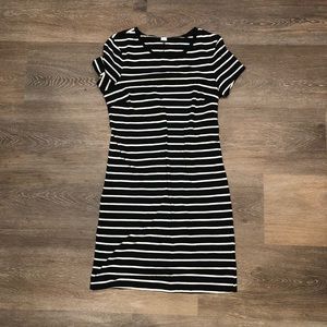 2 Old Navy shift tshirt dresses